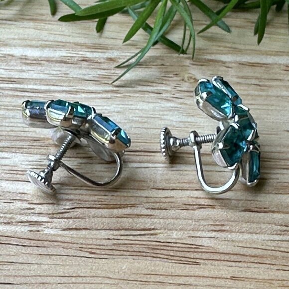 VTG Art Deco Earrings Floral Design Blue Rhinestone Silver Tone Screw Back 0.75" - Picture 2 of 6